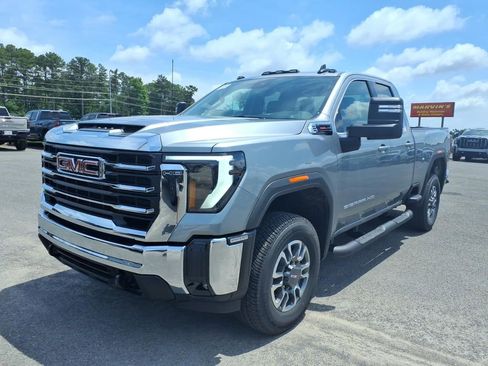 New 2026 GMC Sierra 2500 SLE w/ SLE Value Package; AWD/4WD image 3