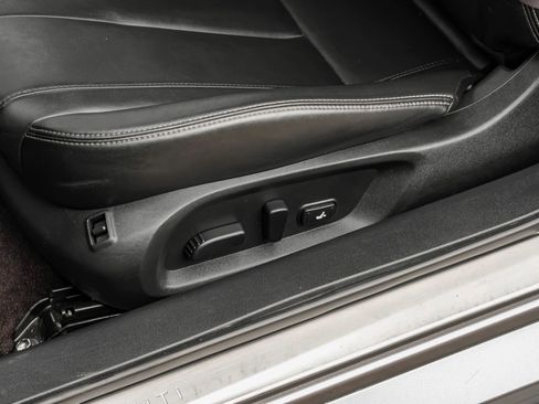 Used 2017 INFINITI Q60 3.0t w/ Premium Plus Package 3.0T image 34