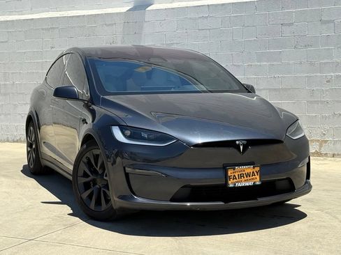 Used 2024 Tesla Model X AWD/4WD image 2
