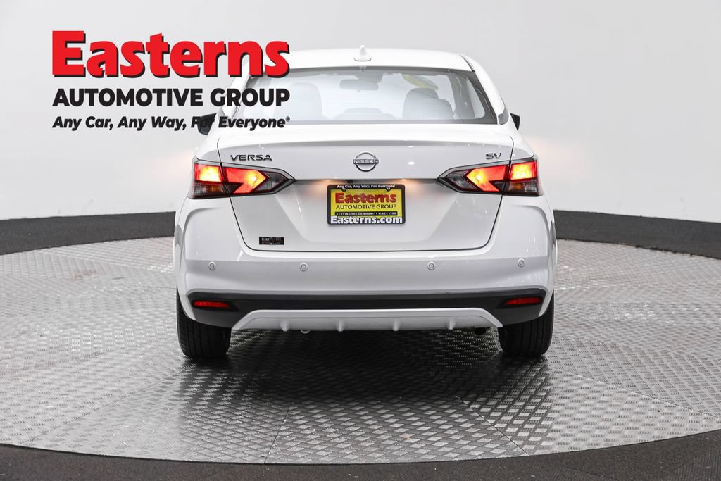 Used 2024 Nissan Versa SV FWD image 7
