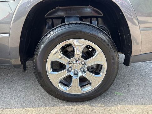 Used 2025 RAM 1500 Big Horn AWD/4WD image 39