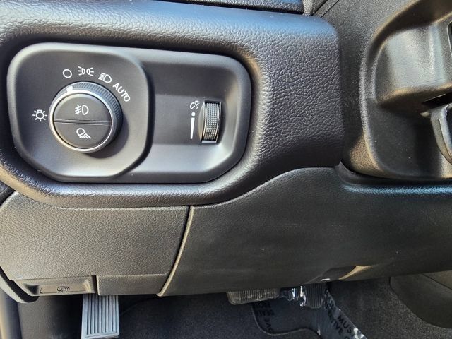 Used 2025 RAM 2500 Big Horn AWD/4WD image 19