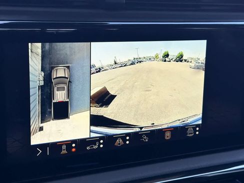 Used 2024 GMC Sierra 1500 AT4 w/ Technology Package AWD/4WD image 19