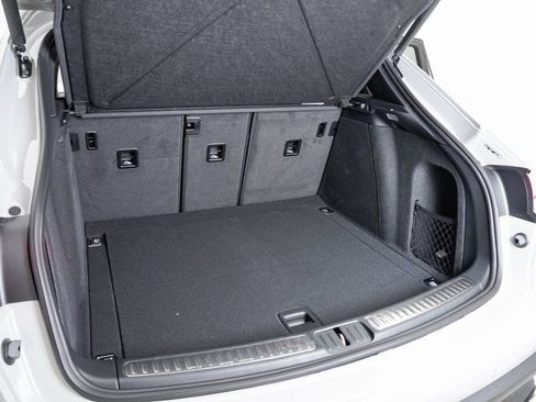 Certified 2025 Porsche Macan image 29