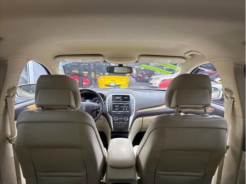 Used 2015 Lincoln MKC FWD w/ Equipment Group 101A Select image 19
