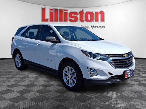 Used 2020 Chevrolet Equinox LS FWD image 3