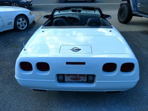 Used 1994 Chevrolet Corvette Convertible RWD image 18