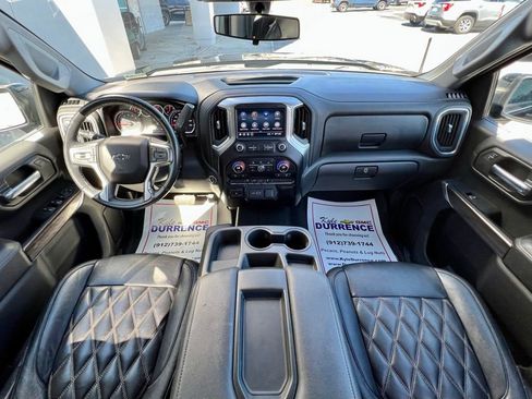 Used 2021 Chevrolet Silverado 1500 RST image 2