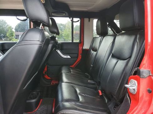 Used 2014 Jeep Wrangler Unlimited Sahara w/ Dual Top Group image 25