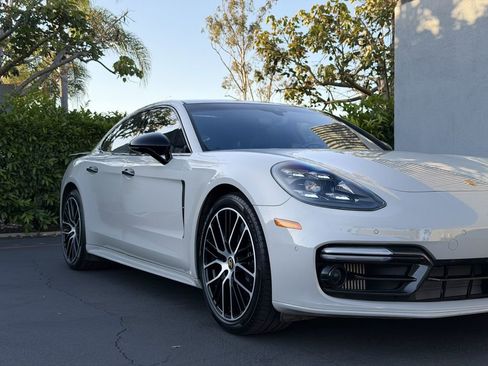 Used 2022 Porsche Panamera Turbo S image 43