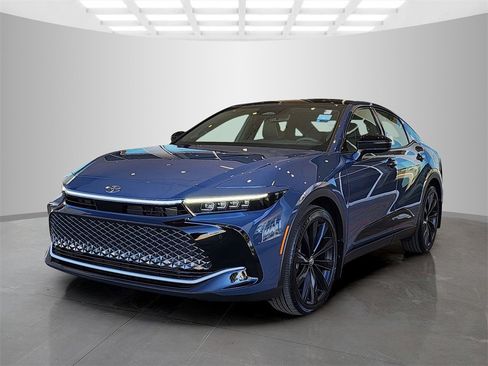 New 2026 Toyota Crown Nightshade image 6