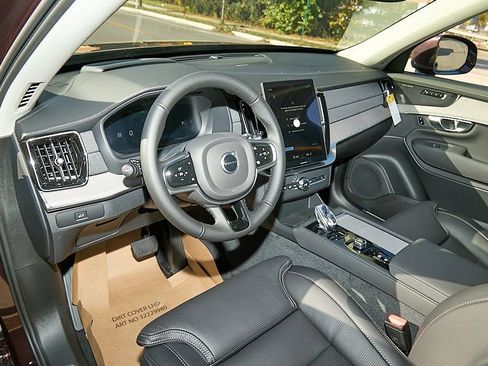 New 2026 Volvo XC90 B5 Ultra w/ Protection Package image 12