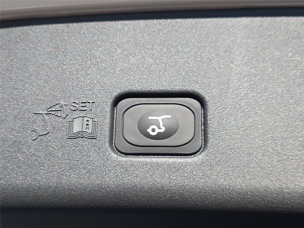 New 2026 Lincoln Nautilus Reserve AWD/4WD image 25