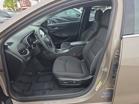 Used 2023 Chevrolet Malibu LT w/ Driver Confidence Package FWD image 9