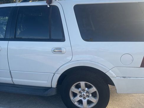 Used 2008 Ford Expedition XLT image 22