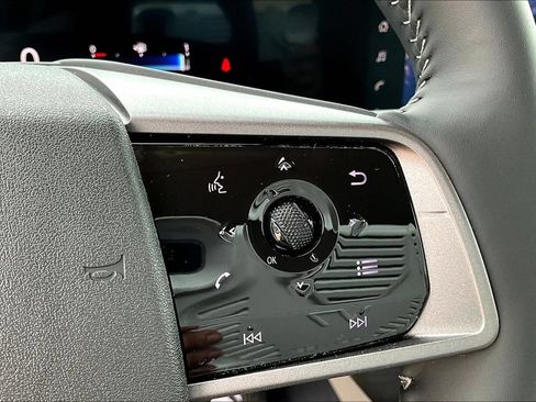 Certified 2025 Nissan Murano SV AWD/4WD image 12