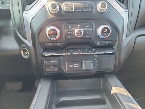 Used 2021 GMC Sierra 1500 Elevation image 19