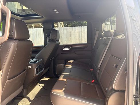 Used 2025 GMC Sierra 3500 Denali w/ Denali Reserve Package AWD/4WD image 15