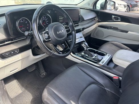 Used 2022 Kia Carnival SX FWD image 16