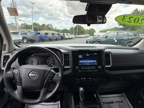 Certified 2023 Nissan Frontier SV w/ SV Convenience Package AWD/4WD image 5