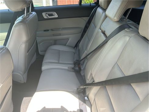 Used 2013 Ford Explorer Limited image 9