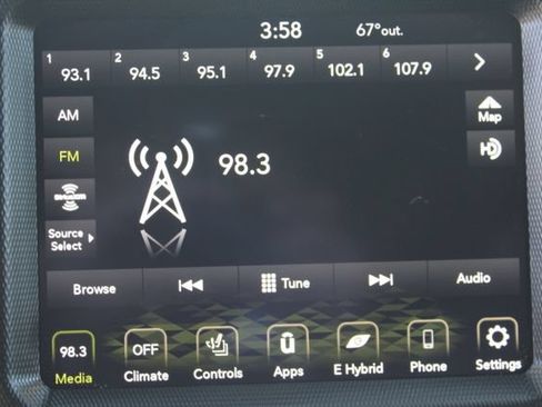 Used 2023 Jeep Wrangler Unlimited Sahara AWD/4WD image 25