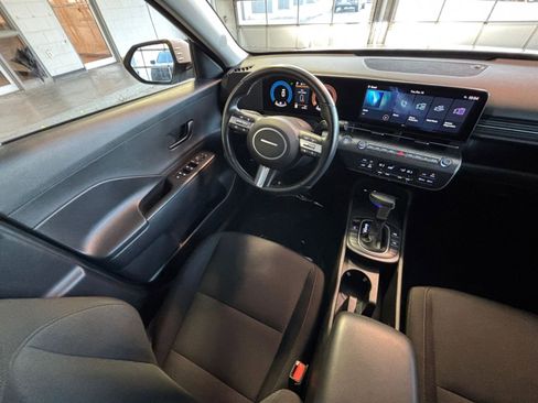 Used 2025 Hyundai Kona SEL image 34