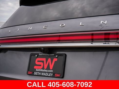 Used 2022 Lincoln Aviator Reserve w/ Equipment Group 201A AWD/4WD image 11