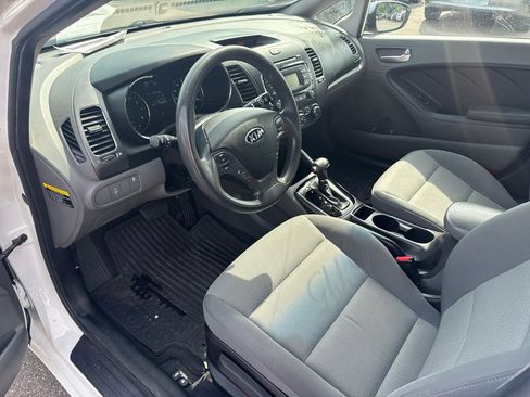 Used 2017 Kia Forte LX FWD image 9