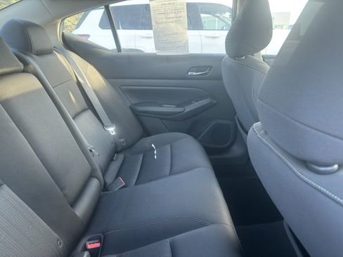 Used 2019 Nissan Altima 2.5 SV image 12
