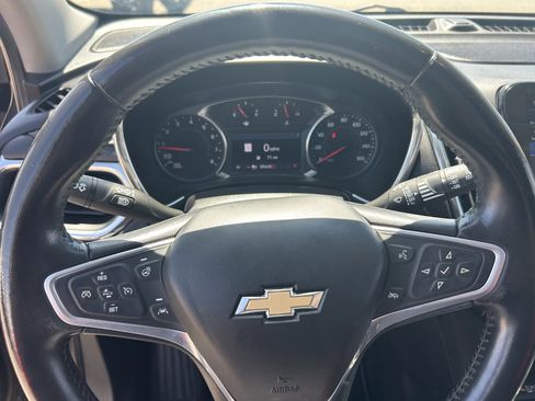 Used 2022 Chevrolet Equinox Premier FWD image 13