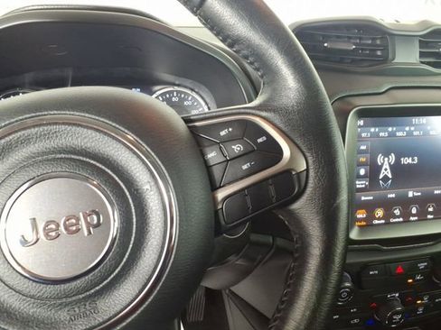 Used 2022 Jeep Renegade Limited AWD/4WD image 14