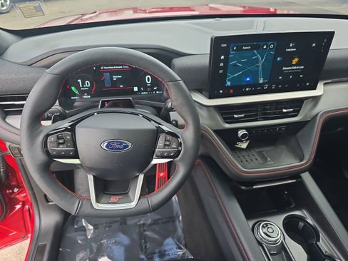 Used 2025 Ford Explorer ST w/ Sun And Sound Package image 18