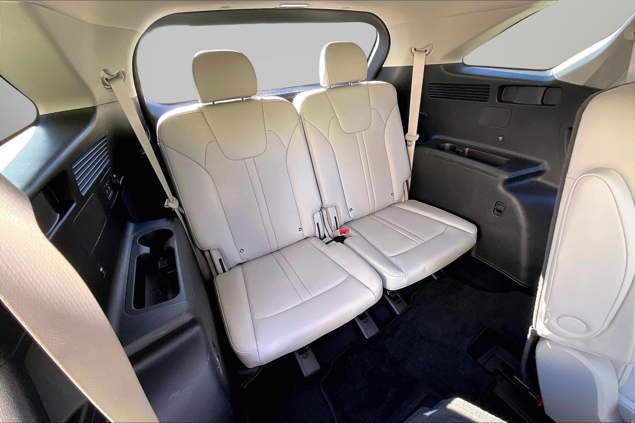 Used 2025 Kia Sorento EX AWD/4WD image 25