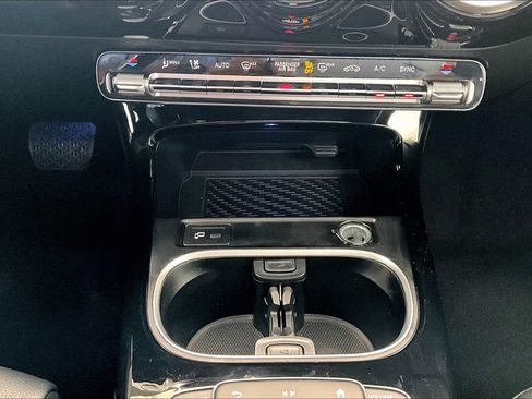 Used 2023 Mercedes-Benz CLA 250 4MATIC image 24