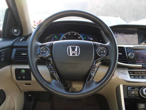 Used 2015 Honda Accord Touring image 38