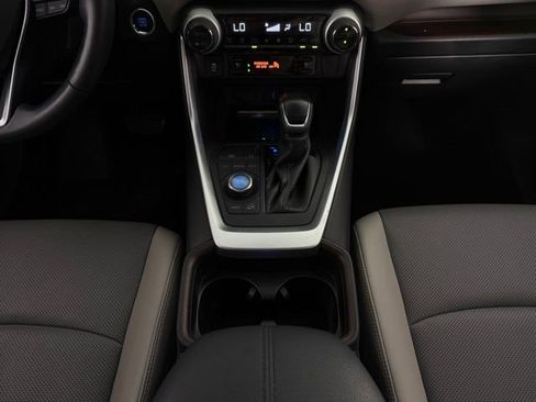 Used 2021 Toyota RAV4 Limited image 23