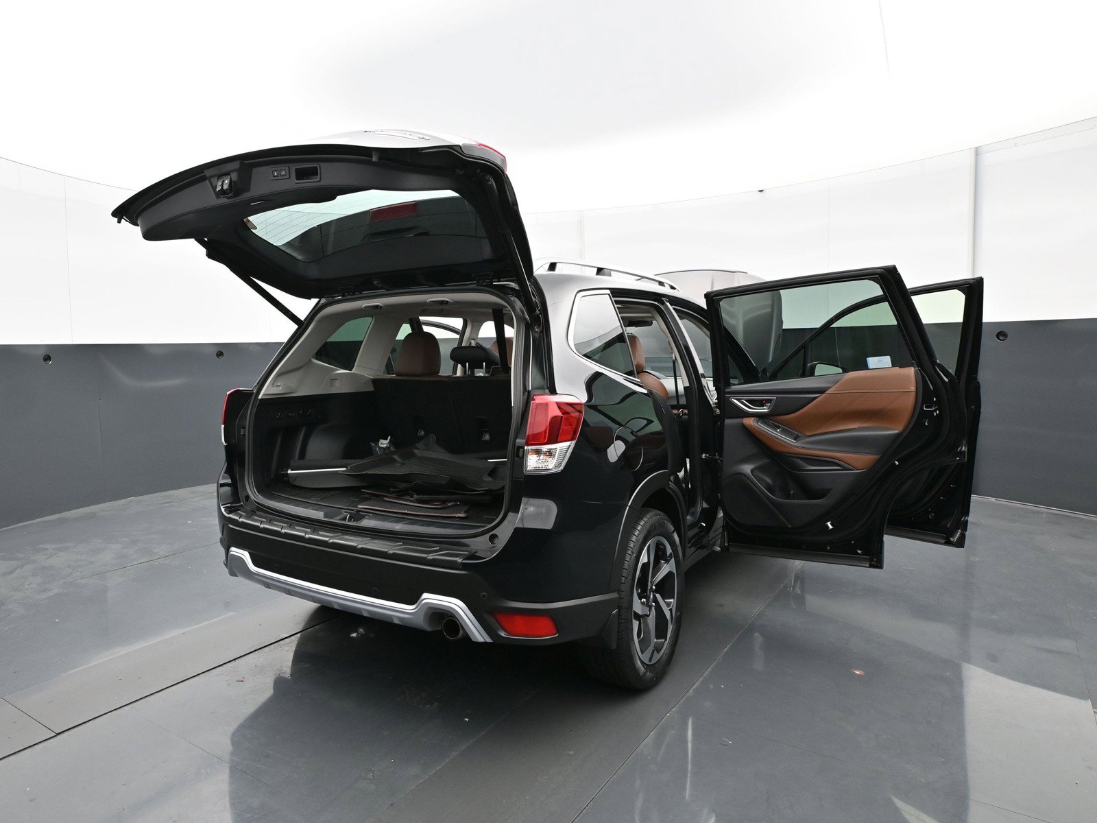 Used 2023 Subaru Forester Touring AWD/4WD image 43