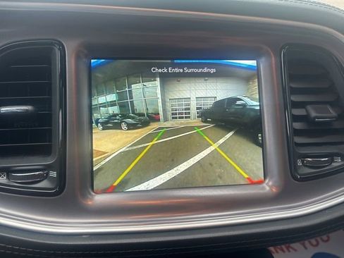 Used 2022 Dodge Challenger SXT w/ Plus Package image 11