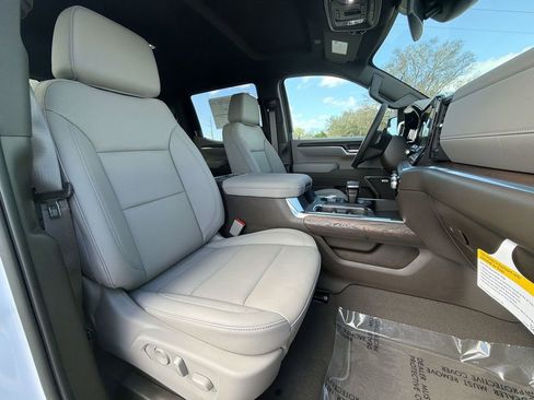 New 2026 GMC Sierra 1500 SLT w/ SLT Premium Package image 36