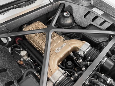 Used 2018 Lamborghini Huracan Performante AWD/4WD image 36