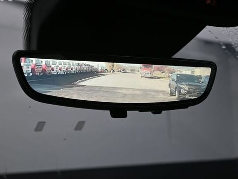 Used 2024 Cadillac XT4 Sport image 33