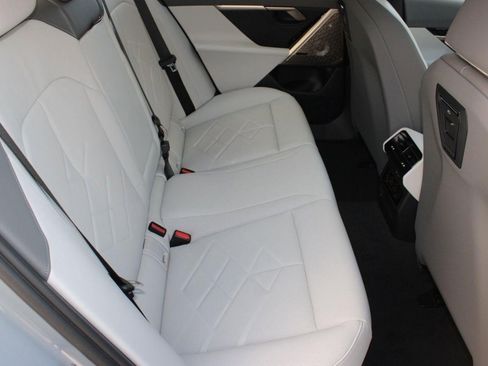 New 2026 BMW i5 eDrive40 w/ M Sport Package AWD/4WD image 29