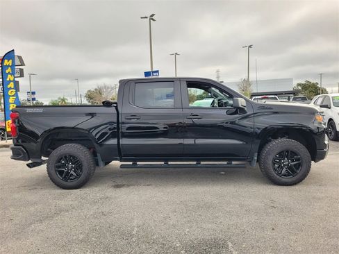 Used 2025 Chevrolet Silverado 1500 Custom Trail Boss w/ Dark Appearance Package image 8