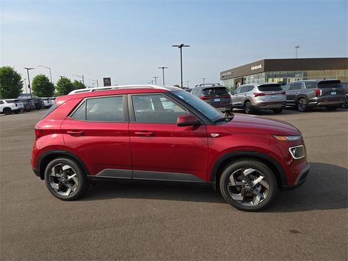 New 2025 Hyundai Venue Limited image 5