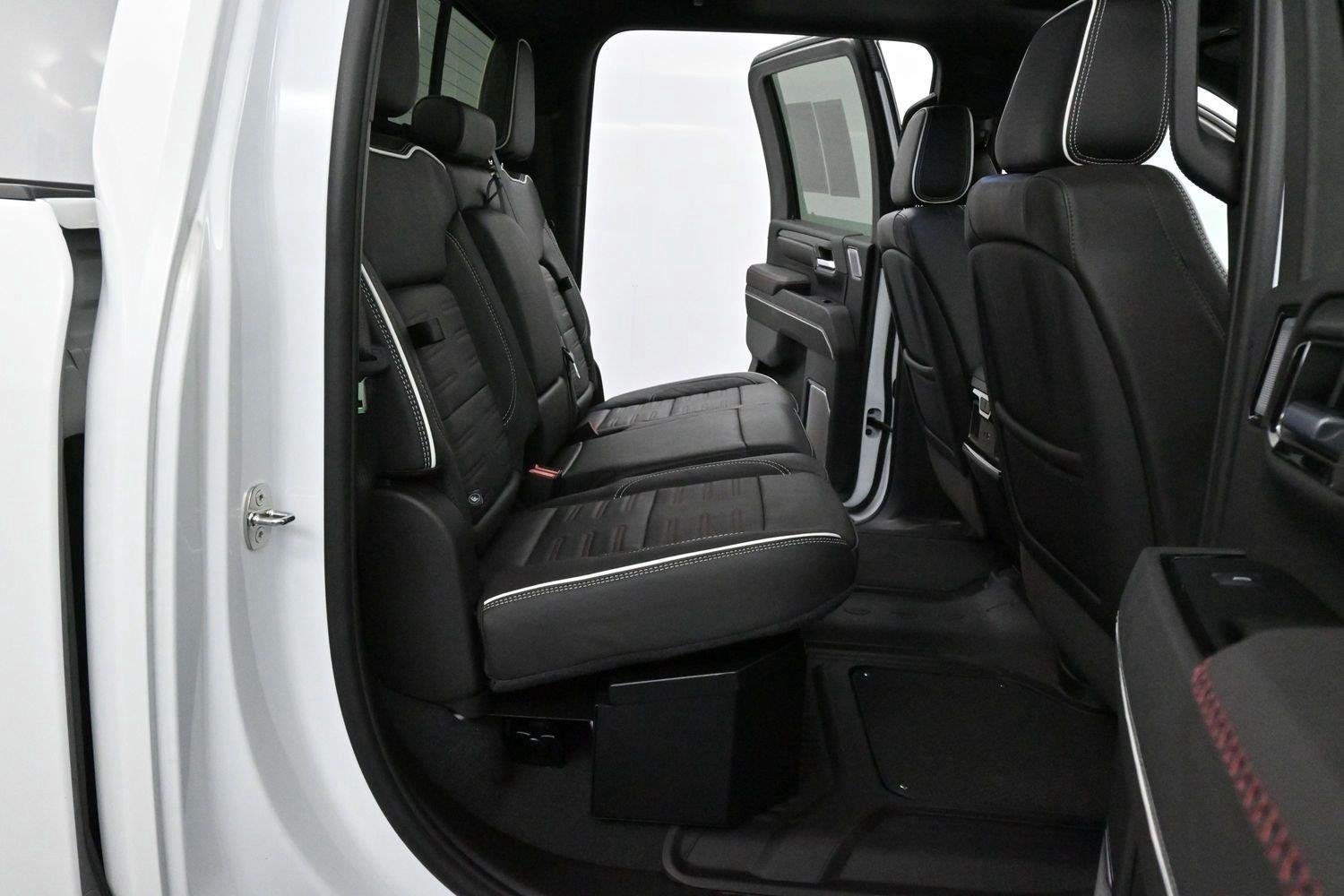 Used 2024 GMC Sierra 2500 AT4X AWD/4WD image 35