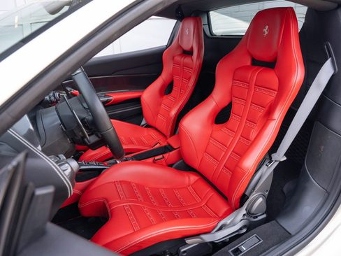 Used 2017 Ferrari 488 Spider RWD image 31