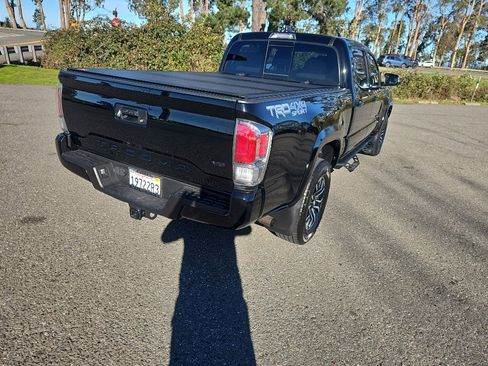Used 2023 Toyota Tacoma TRD Sport image 7