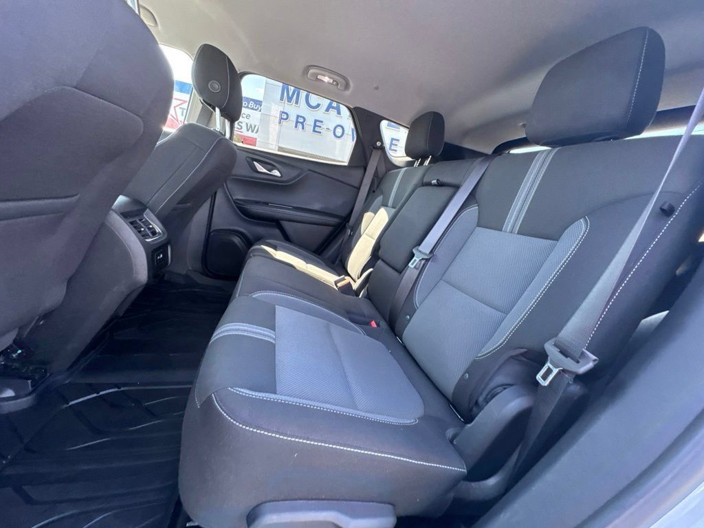 Used 2024 Chevrolet Blazer LT w/ Driver Confidence Package FWD image 19