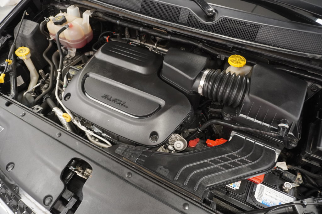 Certified 2021 Chrysler Pacifica Touring-L FWD image 43